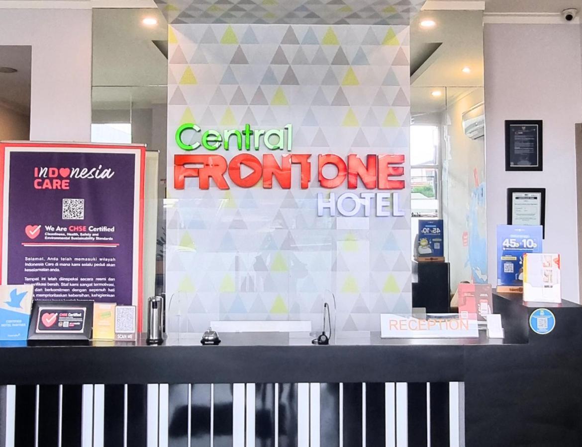 Central Front One Inn Jakarta Airport Rawabokor Dua Extérieur photo