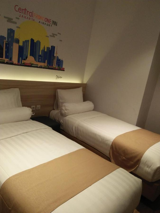 Central Front One Inn Jakarta Airport Rawabokor Dua Extérieur photo