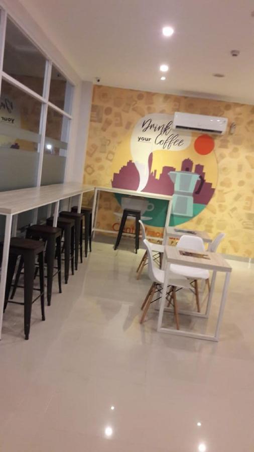 Central Front One Inn Jakarta Airport Rawabokor Dua Extérieur photo