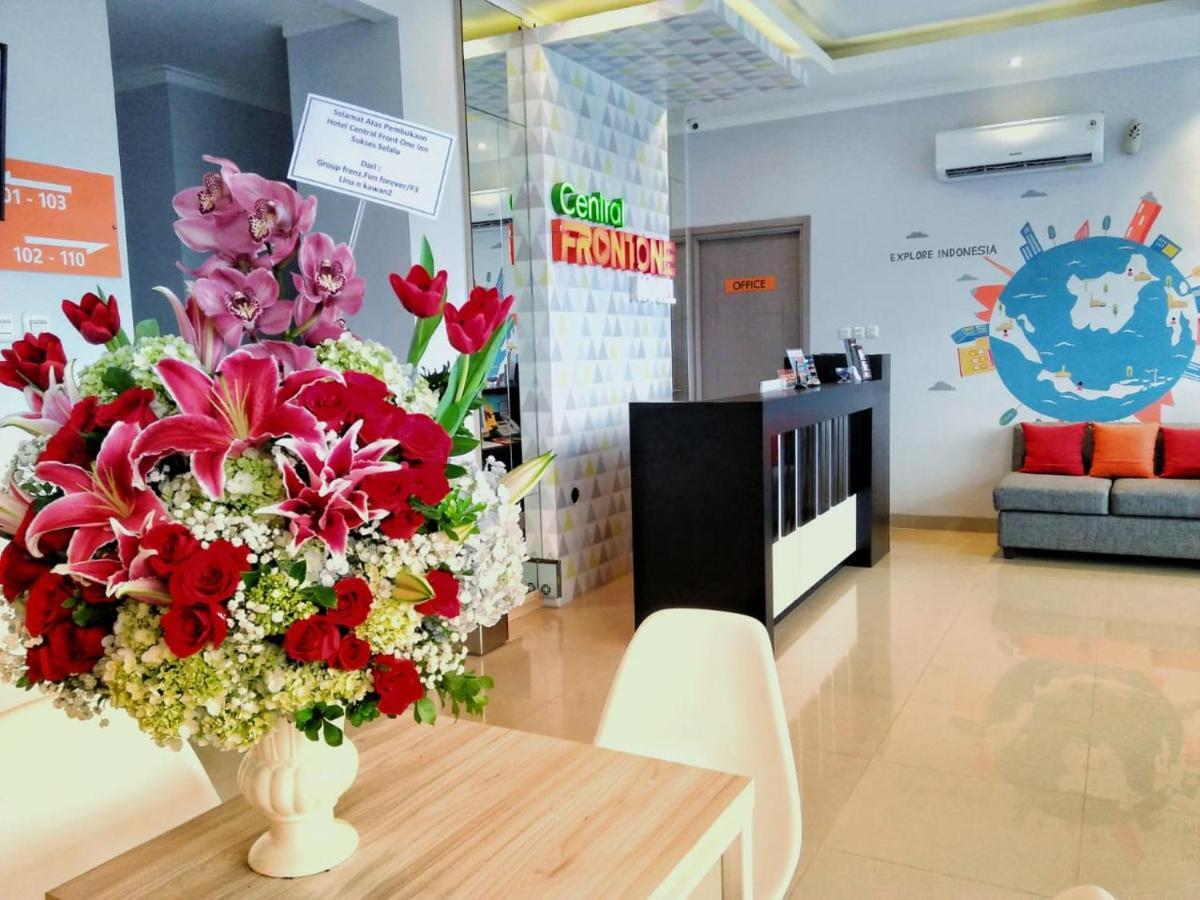 Central Front One Inn Jakarta Airport Rawabokor Dua Extérieur photo